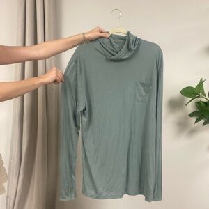 Free Fly Apparel Mens 2XL light weight hoodie